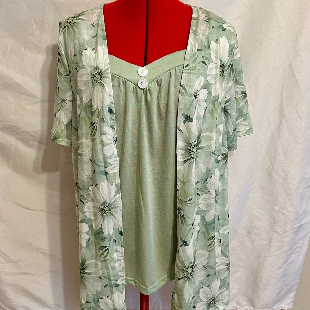 NWOT Modlily Top